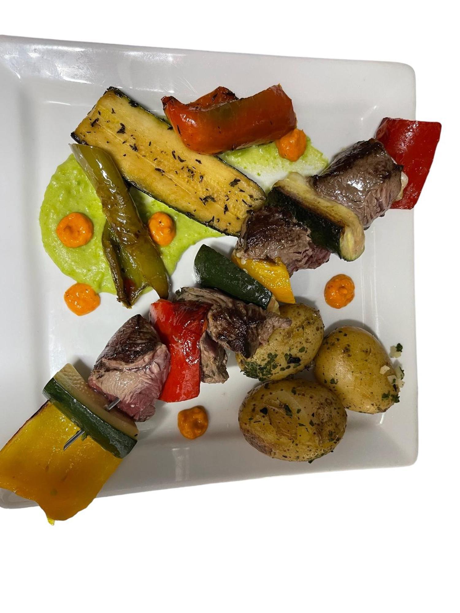 Logis Hotel Restaurant Cazes Arazat Laissac エクステリア 写真